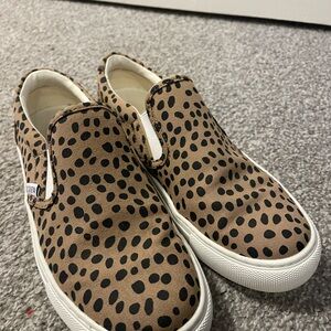 Womens Slip-On Leopard Print Shoes